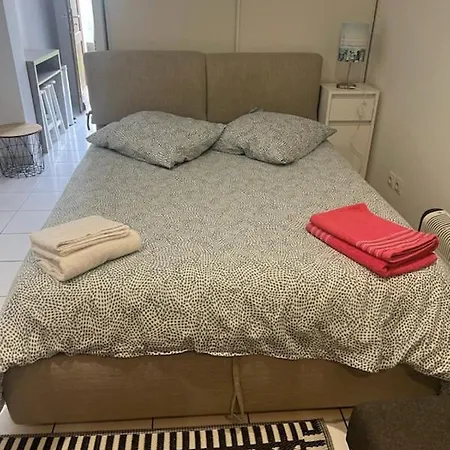 - Carre De Soie En Velin Apartment