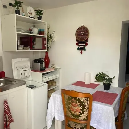 - Carré De Soie En Velin